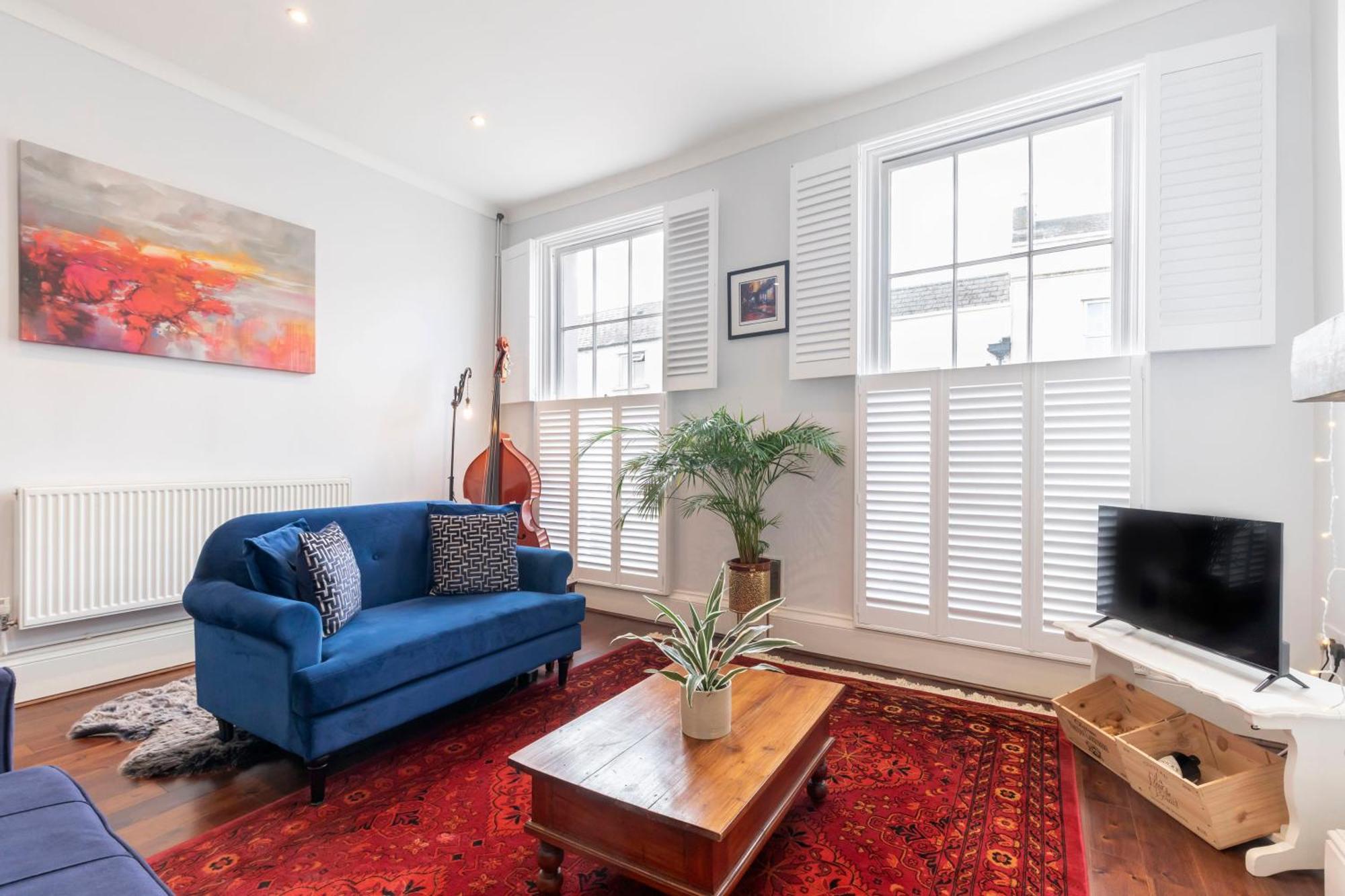 Apartment Lovely 2-bed Town Centre Duplex *
